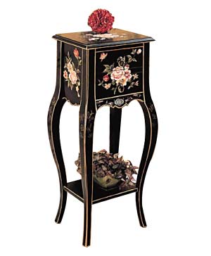 手繪家具:花鳥蟲魚登堂入室