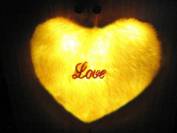 發光抱枕真是個好伙伴