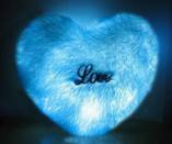 發光抱枕真是個好伙伴