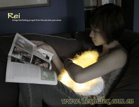 發光抱枕真是個好伙伴