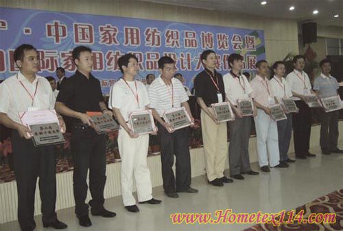 �����Ҽ���ʢ���µġ�����ͨ�ԡ�