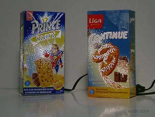 看用針“扎”出來的裝飾燈