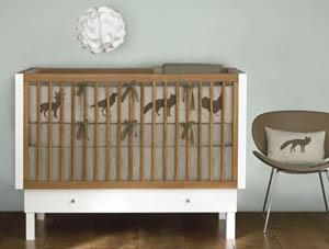 小狐貍嬰兒床演繹濃濃母愛