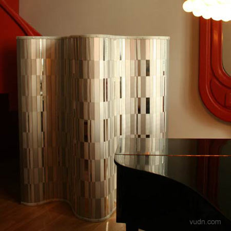 可卷曲Vider屏風給你空間