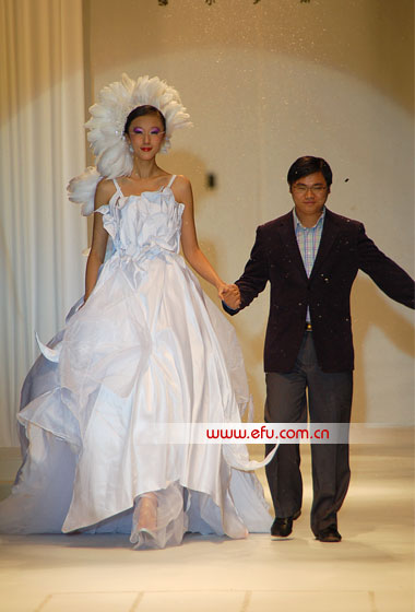 ����`�Ŷ�����˹��Ҽ�ϵ�аl����