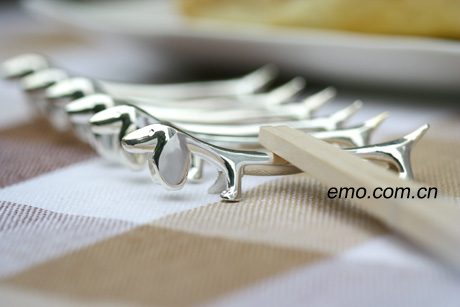 鍍銀狗狗筷架可愛無(wú)限