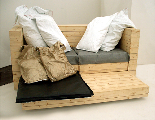 這是沙發、寫字桌還是床