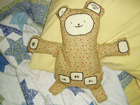 能聽歌的神奇iPod音樂抱枕