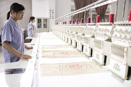 新塘羽絨業(yè):“四面楚歌”中突圍