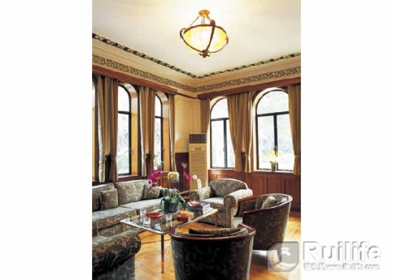 時尚轉梯成就絕美空間