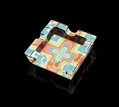 經典藝術的煙灰缸飾物