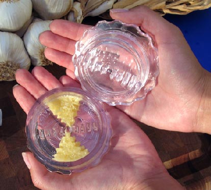 廚房超強(qiáng)的24個(gè)收納法,輕松打造完美廚房~ 六款好用廚房小物