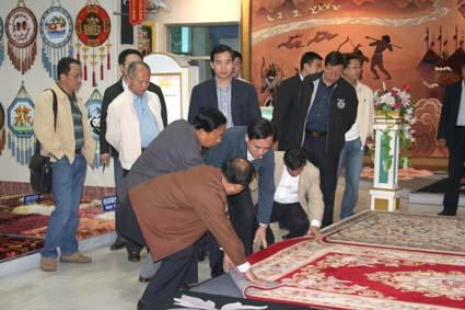 藍藝面對危機積極應對贏贊揚