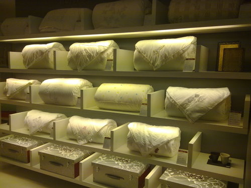 艾萊依家紡“一站式購(gòu)物方式”全新登陸麗水