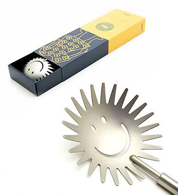 蠟燭和燭臺營造溫馨浪漫居室 無限想象的家居小飾品