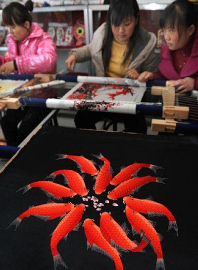 殘疾人及其子女巧手創(chuàng)造新生活