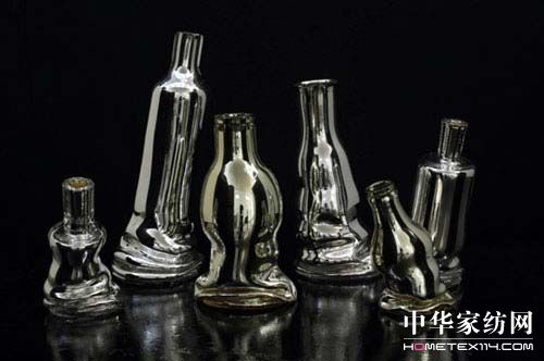 靜物消融扭曲的玻璃器皿