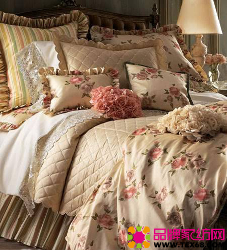 歐式床品彰顯臥室典雅華貴風