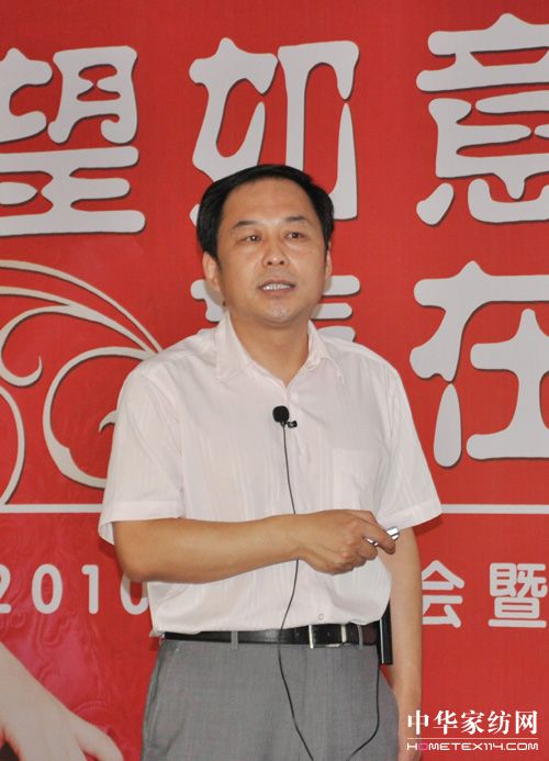 櫻花家紡為加盟商頒轎車