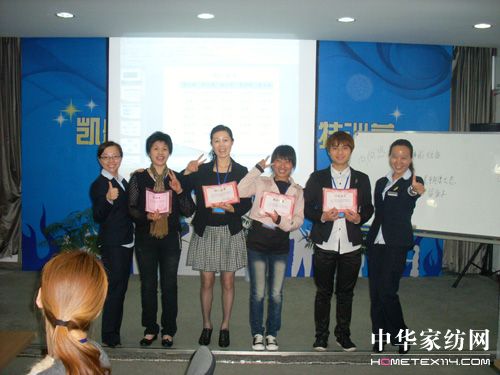 �Pʢ���N�۾�Ӣ��Ӗ�I���A�M��Ļ