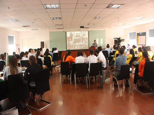 �Z�����׌��N�۾�Ӣ��Ӗ��¡���e��