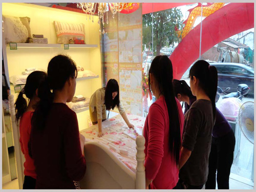 凡語家紡陳江店盛大開業(yè)