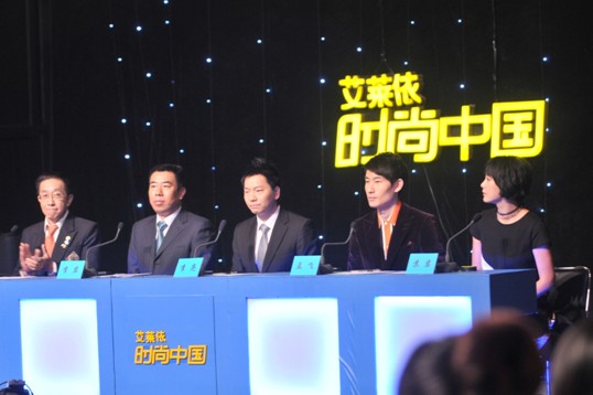 ���R��CCTV���r���Ї���26��18:30����