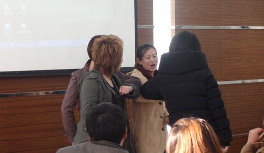 ���z�Ҽ������c�ж�ͬ��