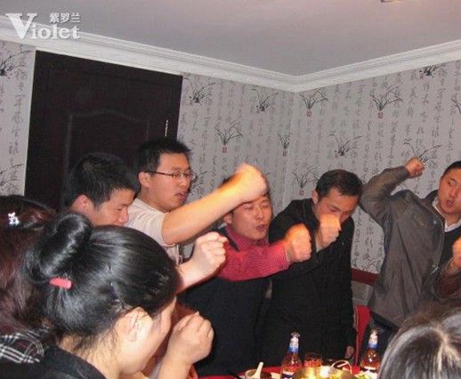 紫羅蘭華西區(qū)紀(jì)念猛虎團(tuán)的這一年