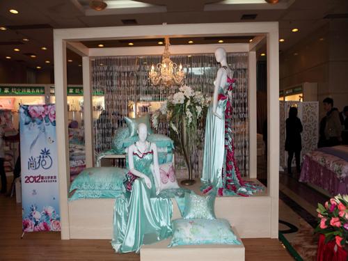 遠夢家居“尚花”春夏產(chǎn)品訂貨會召開