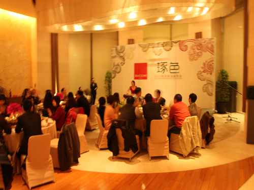 �����ZUCCHI12���ﶬ��Ʒ�b�p���ڜ����_