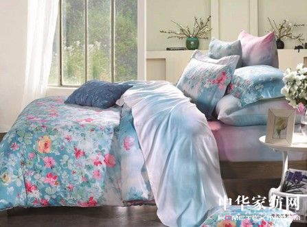 浪漫夏季我們與臥室清涼約會