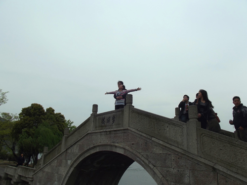 金蠶世家家紡組織員工游覽湘湖景區