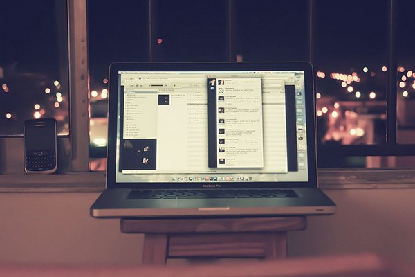 �O(p��ng)���ᳱ���ی��}LOMO�L(f��ng)��ƪ