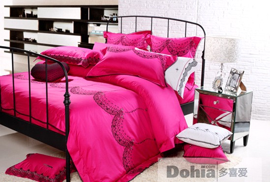 多喜愛家紡告訴你如何選購婚慶床品