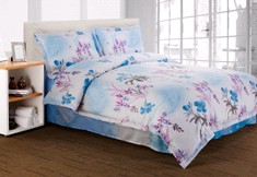 縵狄雅藍(lán)百聯(lián)又一城店開展促銷活動(dòng)