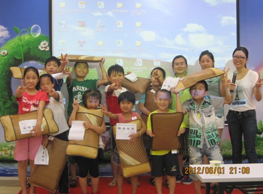 ���h(yu��n)��(m��ng)•�A��(m��ng)����һ��ͯ��(ji��)�H�ӻ��(d��ng)�A�M�Y(ji��)��