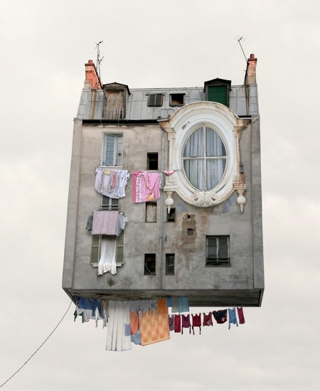 另眼看家居會飛的超現實主義房子