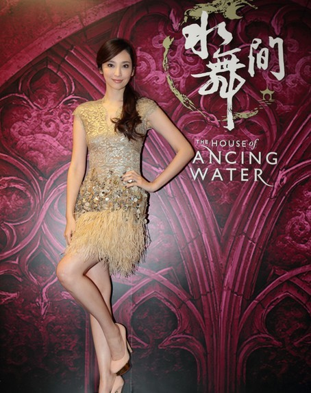 百麗絲代言人吳佩慈探訪澳門水舞間