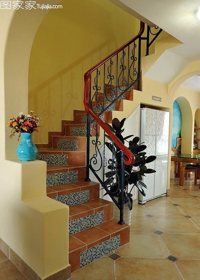 ���к���(f��)ʽ�Ҿ��������e�^(q��)(1)