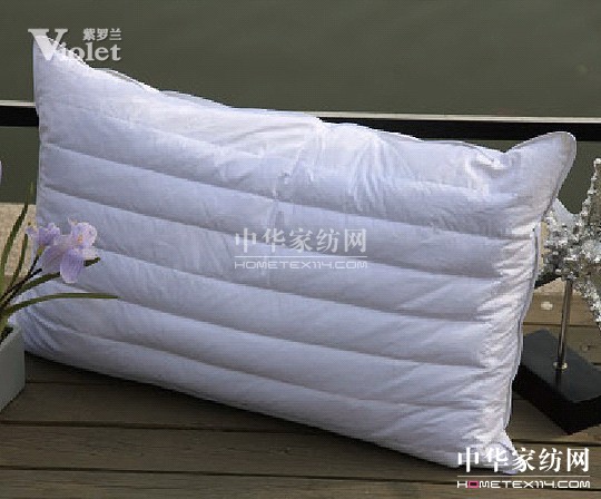 純潔如雪演繹紫羅蘭傾世之戀