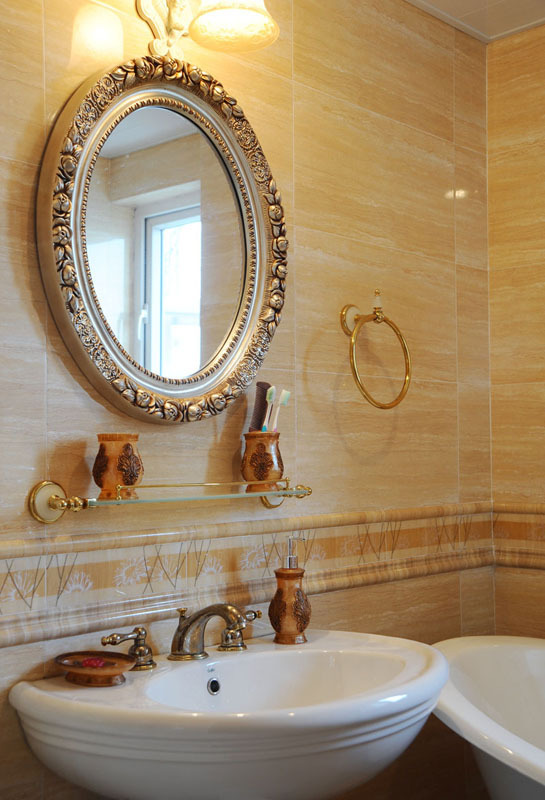 ���˵��к���������Ψ������L