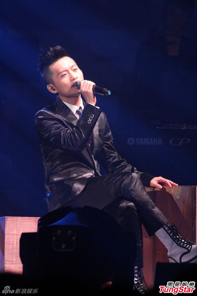 林一峰個唱落幕獲梁詠琪現身支持