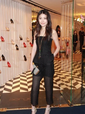 陳慧琳穿透視裙出席活動