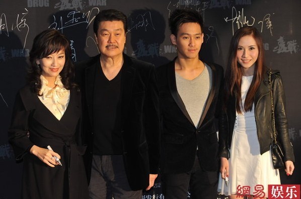 趙雅芝一家亮相 最帥兒子攜女友現身