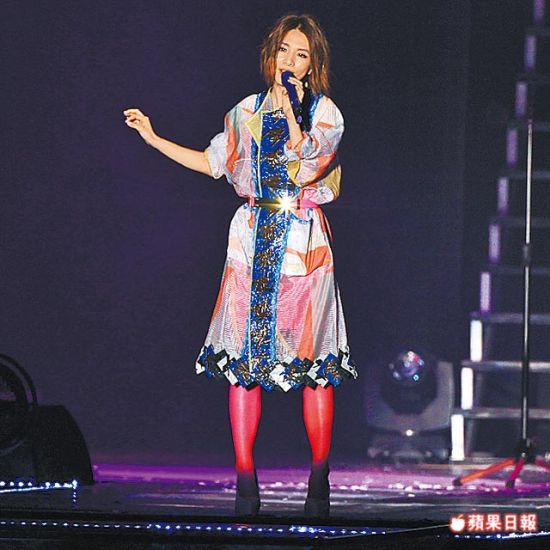 S.H.E重返小巨蛋粉絲搶票不成討加場