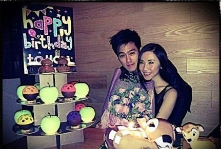 趙雅芝小兒子與女友親密照曝光