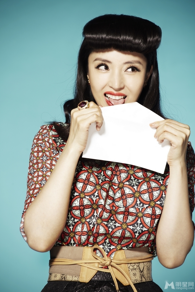 董璇秀美時尚寫真