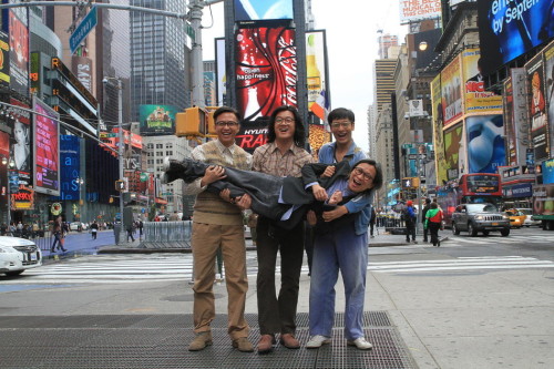 《合伙人》發(fā)制作特輯三兄弟片場淚崩