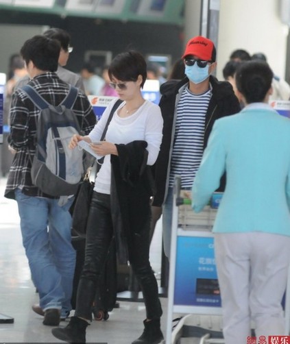 文章馬伊琍夫婦現身機場